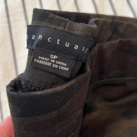 NWOT Camo leggings - Picture 2 of 2